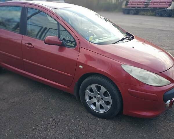 Червоний Пежо 307, об'ємом двигуна 1.59 л та пробігом 105 тис. км за 5000 $, фото 7 на Automoto.ua