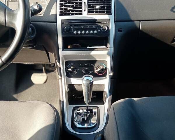 Червоний Пежо 307, об'ємом двигуна 1.59 л та пробігом 105 тис. км за 5000 $, фото 17 на Automoto.ua