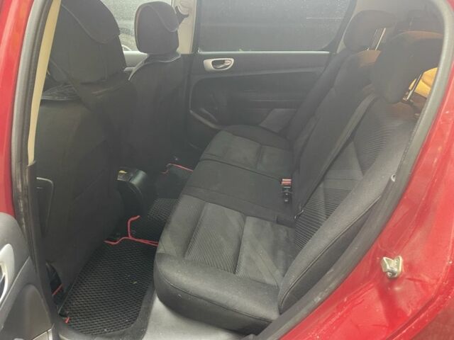 Пежо 307 2007 в Ромнах на Automoto.ua Красный Пежо 307, объемом двигателя 2 л и пробегом 211 тыс. км за 3200 $, фото 6 на Automoto.ua