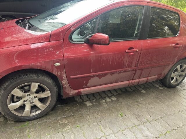Пежо 307 2007 в Ромнах на Automoto.ua Красный Пежо 307, объемом двигателя 2 л и пробегом 211 тыс. км за 3200 $, фото 3 на Automoto.ua