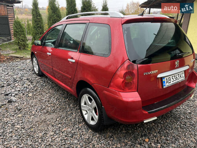 Красный Пежо 307, объемом двигателя 2 л и пробегом 320 тыс. км за 2200 $, фото 6 на Automoto.ua
