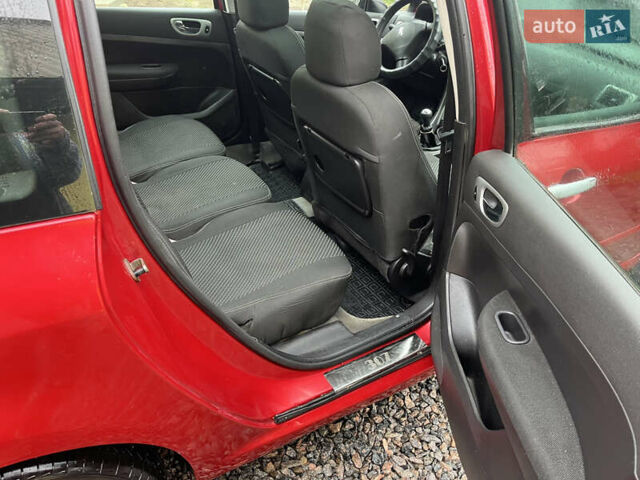 Червоний Пежо 307, об'ємом двигуна 2 л та пробігом 320 тис. км за 2100 $, фото 11 на Automoto.ua