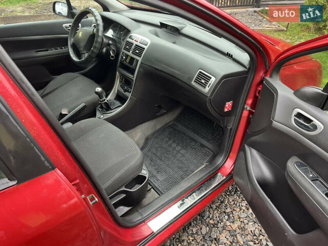 Червоний Пежо 307, об'ємом двигуна 2 л та пробігом 320 тис. км за 2100 $, фото 12 на Automoto.ua