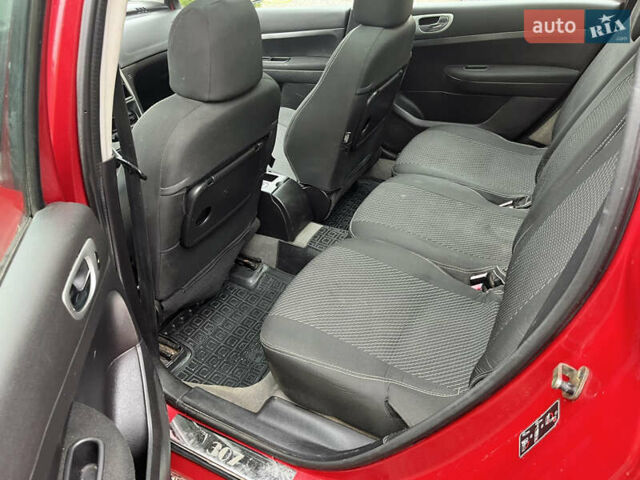 Червоний Пежо 307, об'ємом двигуна 2 л та пробігом 320 тис. км за 2100 $, фото 10 на Automoto.ua