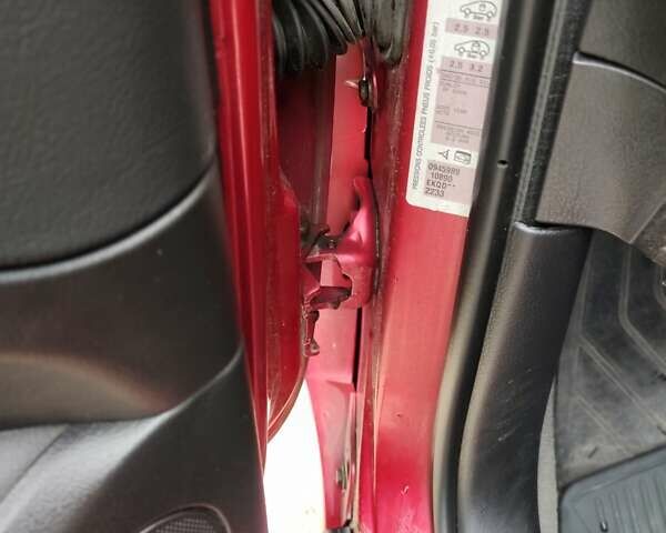 Червоний Пежо 307, об'ємом двигуна 2 л та пробігом 280 тис. км за 2200 $, фото 21 на Automoto.ua