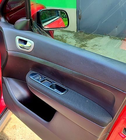 Красный Пежо 307, объемом двигателя 1.6 л и пробегом 286 тыс. км за 3650 $, фото 3 на Automoto.ua