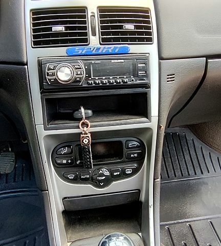 Красный Пежо 307, объемом двигателя 1.6 л и пробегом 286 тыс. км за 3650 $, фото 6 на Automoto.ua