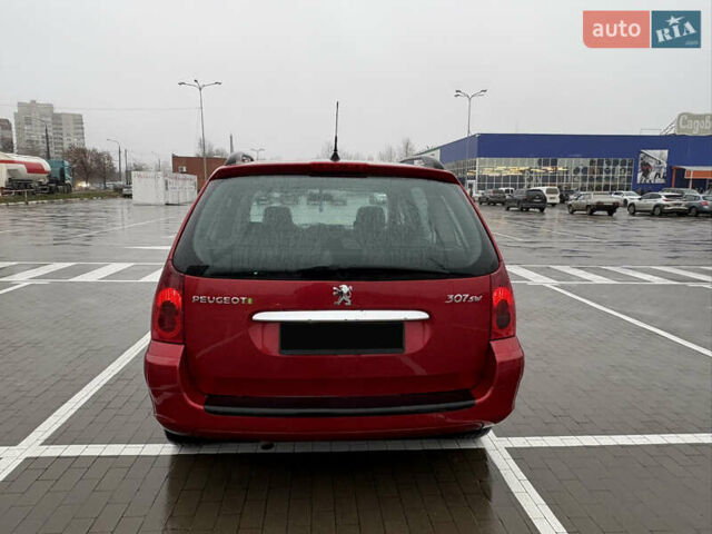 Красный Пежо 307, объемом двигателя 2 л и пробегом 253 тыс. км за 3400 $, фото 3 на Automoto.ua