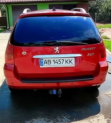 Красный Пежо 307, объемом двигателя 1.6 л и пробегом 286 тыс. км за 3650 $, фото 1 на Automoto.ua