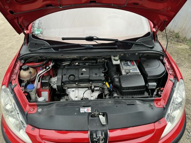 Червоний Пежо 307, об'ємом двигуна 0.16 л та пробігом 245 тис. км за 4200 $, фото 7 на Automoto.ua