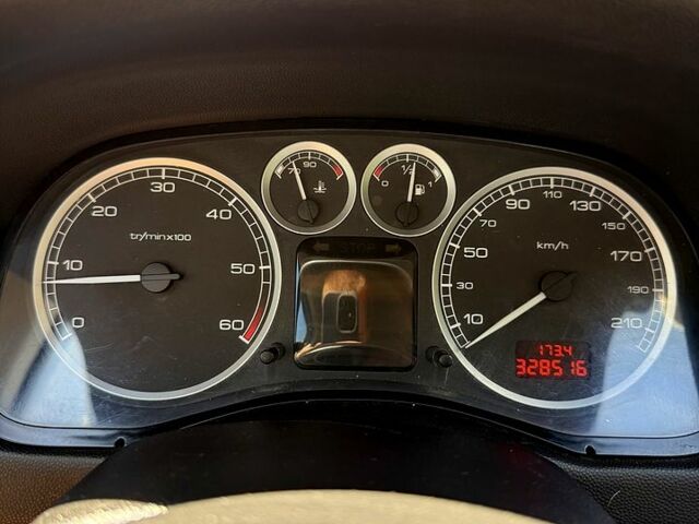 Червоний Пежо 307, об'ємом двигуна 1.6 л та пробігом 328 тис. км за 3150 $, фото 8 на Automoto.ua