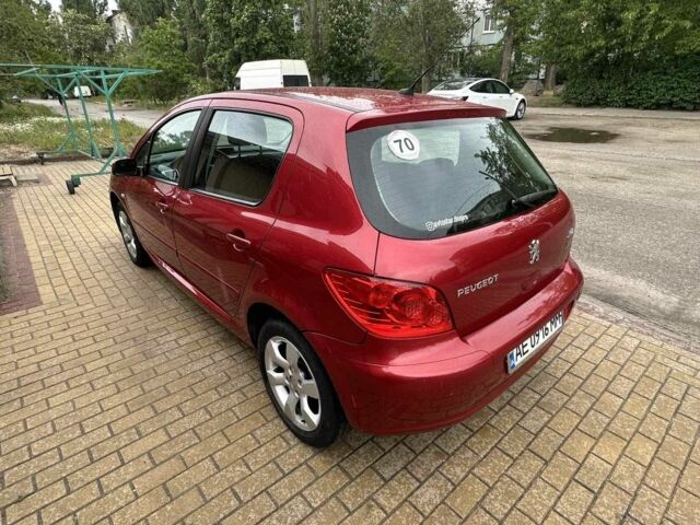 Червоний Пежо 307, об'ємом двигуна 2 л та пробігом 269 тис. км за 4700 $, фото 2 на Automoto.ua