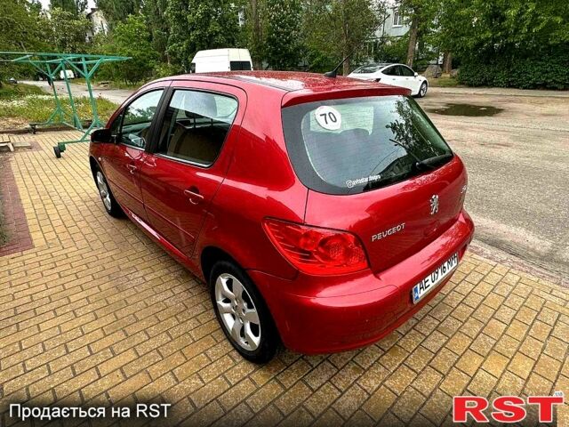 Красный Пежо 307, объемом двигателя 2 л и пробегом 269 тыс. км за 4700 $, фото 1 на Automoto.ua