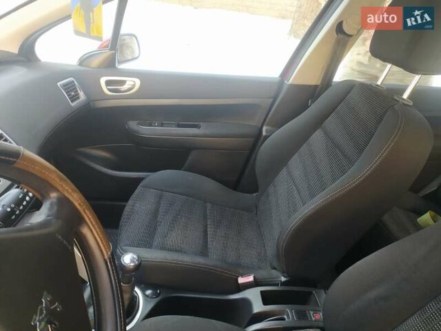 Красный Пежо 307, объемом двигателя 1.6 л и пробегом 300 тыс. км за 4800 $, фото 14 на Automoto.ua