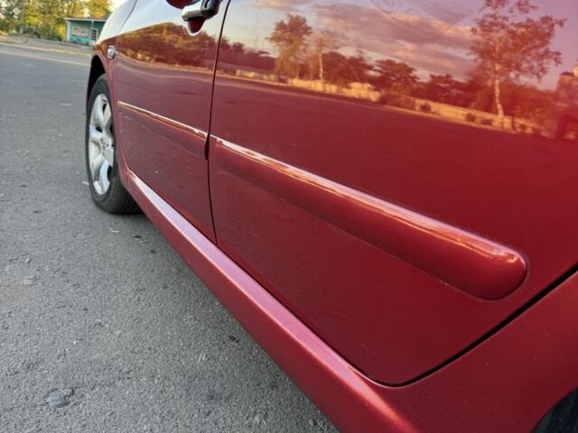 Червоний Пежо 307, об'ємом двигуна 2 л та пробігом 127 тис. км за 4200 $, фото 2 на Automoto.ua