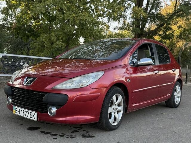 Червоний Пежо 307, об'ємом двигуна 2 л та пробігом 127 тис. км за 4200 $, фото 7 на Automoto.ua