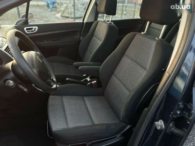 Пежо 307, объемом двигателя 2 л и пробегом 237 тыс. км за 5400 $, фото 26 на Automoto.ua