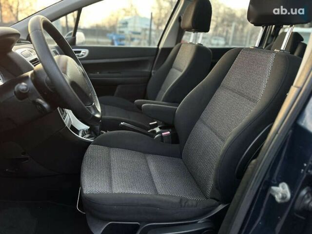 Пежо 307, объемом двигателя 2 л и пробегом 237 тыс. км за 5400 $, фото 25 на Automoto.ua