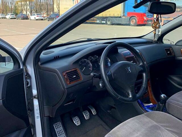 Пежо 307, об'ємом двигуна 2 л та пробігом 309 тис. км за 3900 $, фото 6 на Automoto.ua