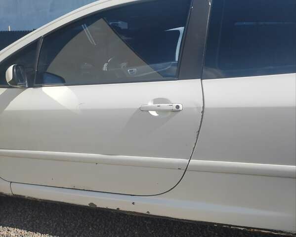 Пежо 307, объемом двигателя 2 л и пробегом 355 тыс. км за 2018 $, фото 13 на Automoto.ua