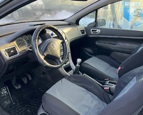 Пежо 307, объемом двигателя 1.6 л и пробегом 260 тыс. км за 3100 $, фото 6 на Automoto.ua