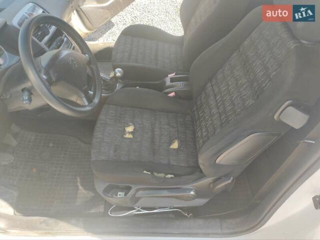 Пежо 307, объемом двигателя 2 л и пробегом 355 тыс. км за 2018 $, фото 19 на Automoto.ua