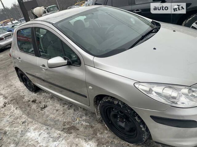 Пежо 307, объемом двигателя 2 л и пробегом 222 тыс. км за 5000 $, фото 6 на Automoto.ua