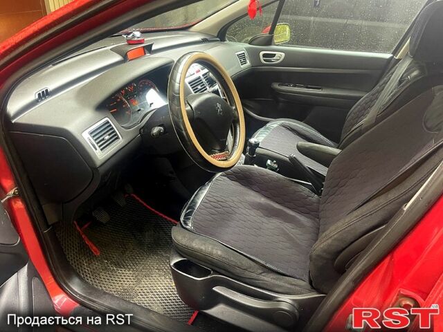 Пежо 307 2007 в Ромнах на Automoto.ua Пежо 307, объемом двигателя 2 л и пробегом 211 тыс. км за 3200 $, фото 9 на Automoto.ua