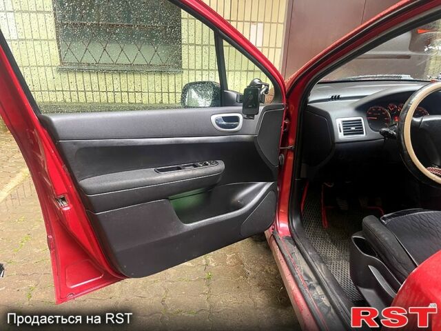 Пежо 307 2007 в Ромнах на Automoto.ua Пежо 307, объемом двигателя 2 л и пробегом 211 тыс. км за 3200 $, фото 8 на Automoto.ua