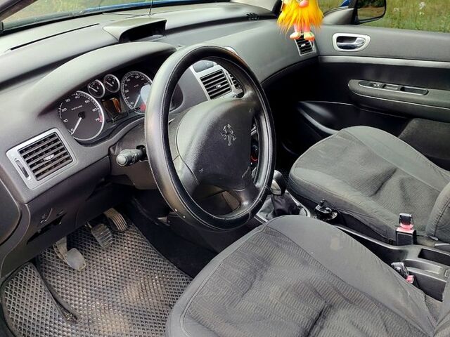 Пежо 307, объемом двигателя 1.6 л и пробегом 350 тыс. км за 4000 $, фото 6 на Automoto.ua
