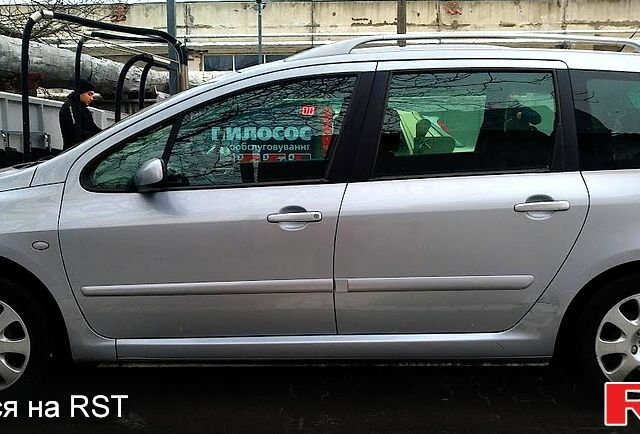 Пежо 307, объемом двигателя 1.6 л и пробегом 310 тыс. км за 2999 $, фото 3 на Automoto.ua