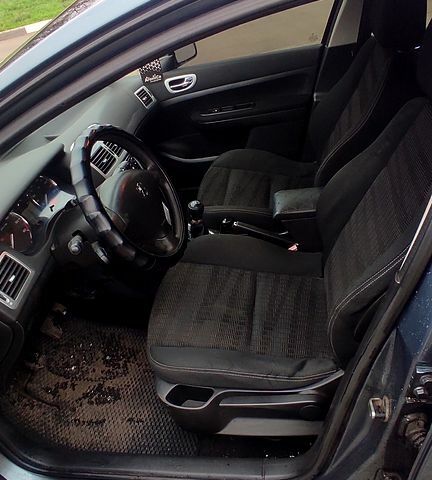 Пежо 307, объемом двигателя 1.6 л и пробегом 337 тыс. км за 4100 $, фото 7 на Automoto.ua