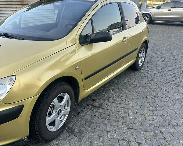 Жовтий Пежо 307, об'ємом двигуна 1.59 л та пробігом 292 тис. км за 2800 $, фото 2 на Automoto.ua