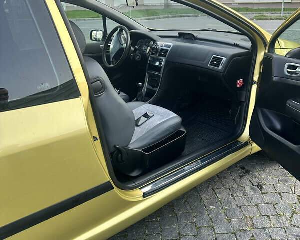 Жовтий Пежо 307, об'ємом двигуна 1.59 л та пробігом 292 тис. км за 2800 $, фото 12 на Automoto.ua