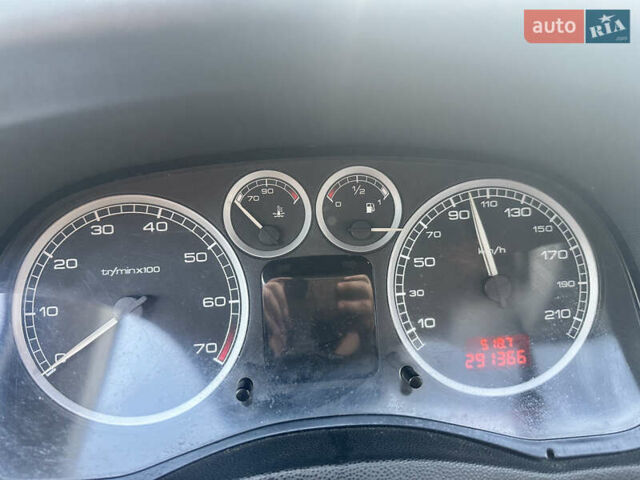 Жовтий Пежо 307, об'ємом двигуна 1.59 л та пробігом 292 тис. км за 2800 $, фото 6 на Automoto.ua