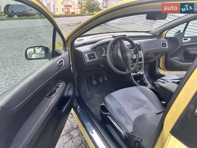 Жовтий Пежо 307, об'ємом двигуна 1.59 л та пробігом 292 тис. км за 2800 $, фото 15 на Automoto.ua