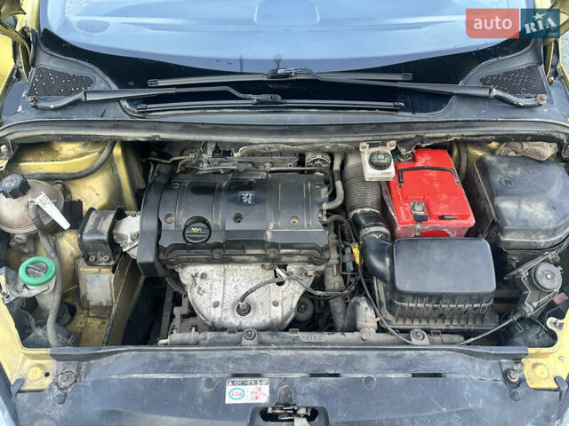 Жовтий Пежо 307, об'ємом двигуна 1.59 л та пробігом 292 тис. км за 2800 $, фото 9 на Automoto.ua