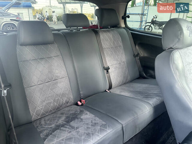 Жовтий Пежо 307, об'ємом двигуна 1.59 л та пробігом 292 тис. км за 2800 $, фото 7 на Automoto.ua