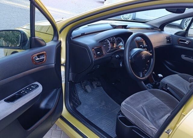 Жовтий Пежо 307, об'ємом двигуна 1.6 л та пробігом 260 тис. км за 3700 $, фото 7 на Automoto.ua