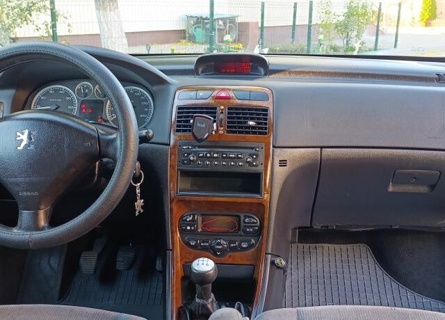 Жовтий Пежо 307, об'ємом двигуна 1.6 л та пробігом 260 тис. км за 3700 $, фото 12 на Automoto.ua