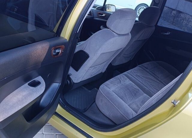 Жовтий Пежо 307, об'ємом двигуна 1.6 л та пробігом 260 тис. км за 3700 $, фото 8 на Automoto.ua