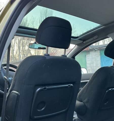 Желтый Пежо 307, объемом двигателя 2 л и пробегом 334 тыс. км за 3700 $, фото 8 на Automoto.ua