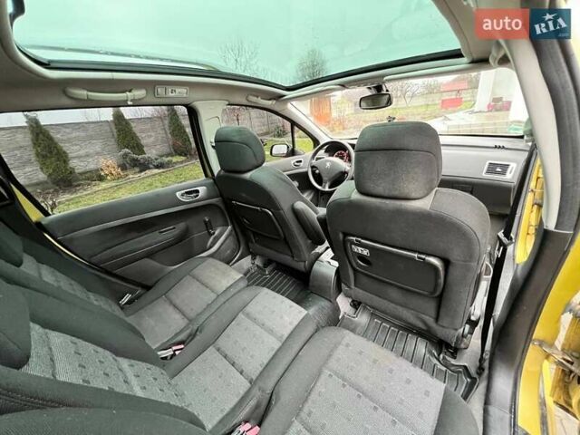 Желтый Пежо 307, объемом двигателя 1.6 л и пробегом 204 тыс. км за 3950 $, фото 6 на Automoto.ua