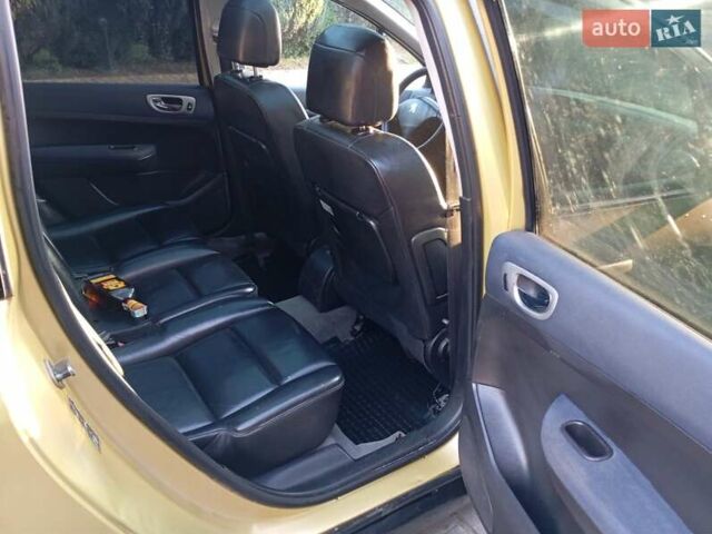 Жовтий Пежо 307, об'ємом двигуна 1.97 л та пробігом 382 тис. км за 2900 $, фото 11 на Automoto.ua