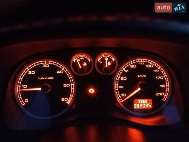 Жовтий Пежо 307, об'ємом двигуна 1.97 л та пробігом 382 тис. км за 2900 $, фото 21 на Automoto.ua