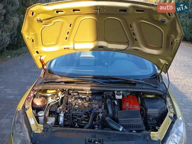 Жовтий Пежо 307, об'ємом двигуна 1.97 л та пробігом 382 тис. км за 2900 $, фото 7 на Automoto.ua