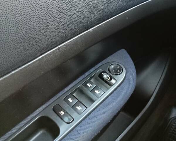 Жовтий Пежо 307, об'ємом двигуна 1.97 л та пробігом 382 тис. км за 2900 $, фото 20 на Automoto.ua