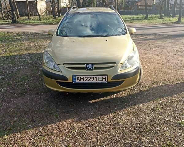 Желтый Пежо 307, объемом двигателя 1.36 л и пробегом 301 тыс. км за 3950 $, фото 2 на Automoto.ua