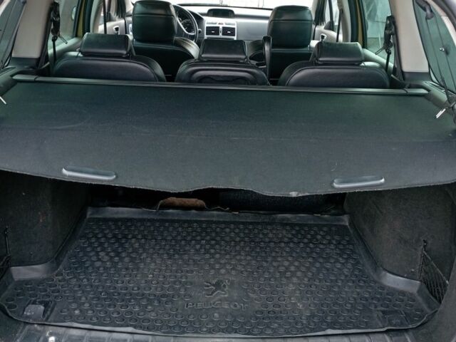 Жовтий Пежо 307, об'ємом двигуна 1.6 л та пробігом 240 тис. км за 3102 $, фото 7 на Automoto.ua