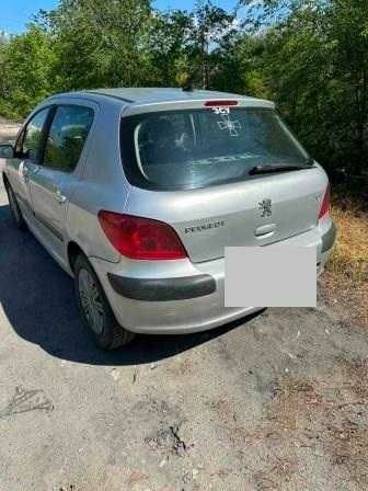 Сірий Пежо 307, об'ємом двигуна 0 л та пробігом 210 тис. км за 1650 $, фото 3 на Automoto.ua